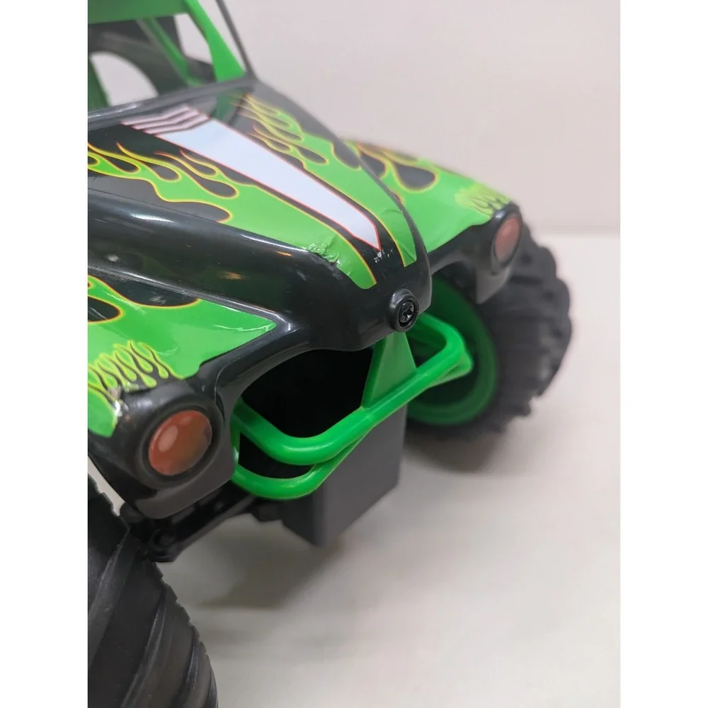 Monster Jam Spin Master Grave Digger 1:15 RC Truck Model 66801 - No Remote *Read